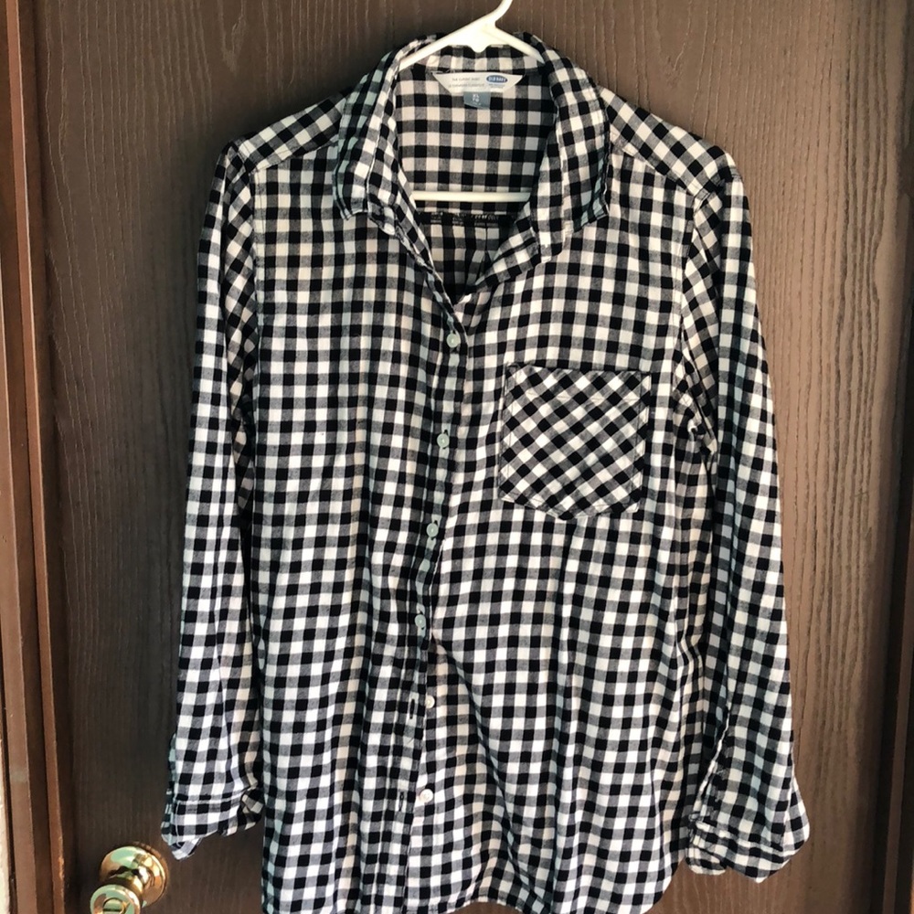 Old Navy black and white XL plaid shirt